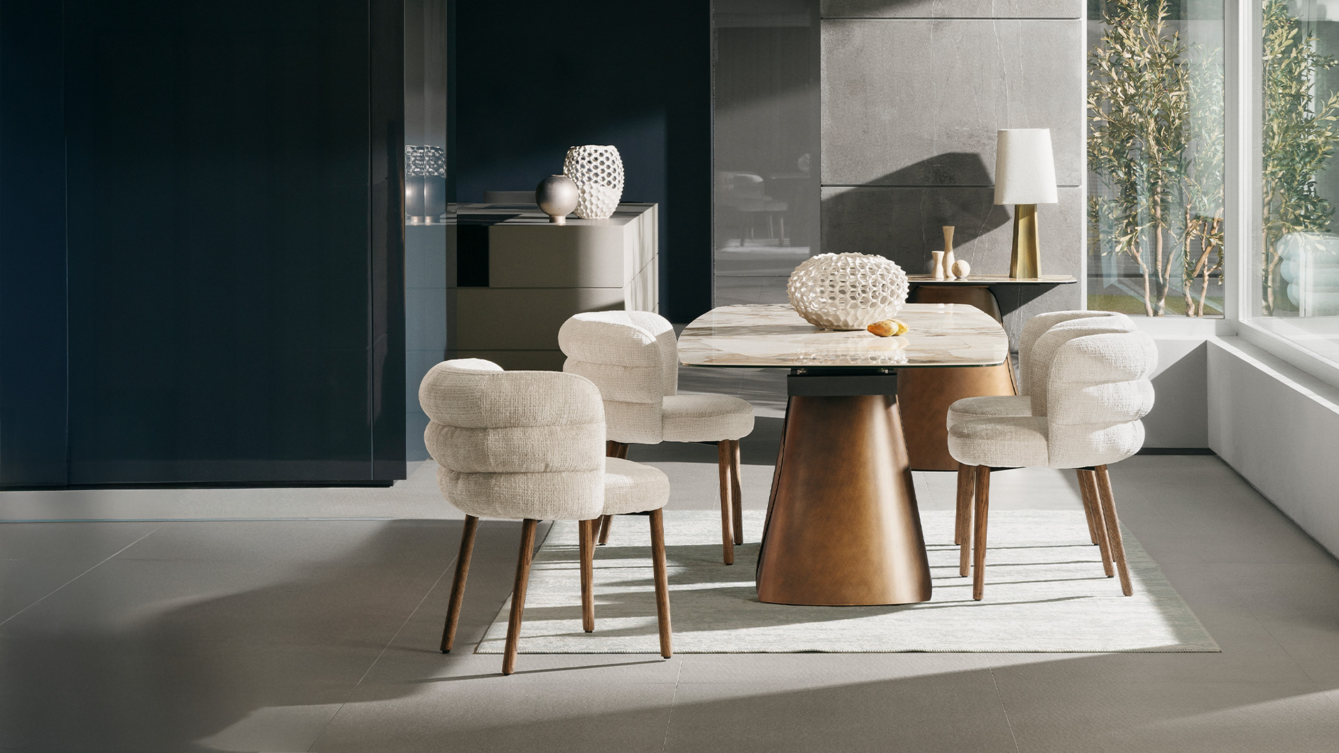 Scopri l'arte di arredare senza limiti, dove ogni elemento è pensato per emozionare.